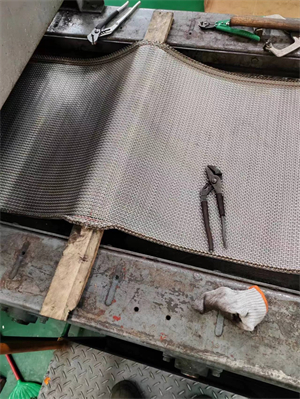 人字形網(wǎng)帶-退火爐用