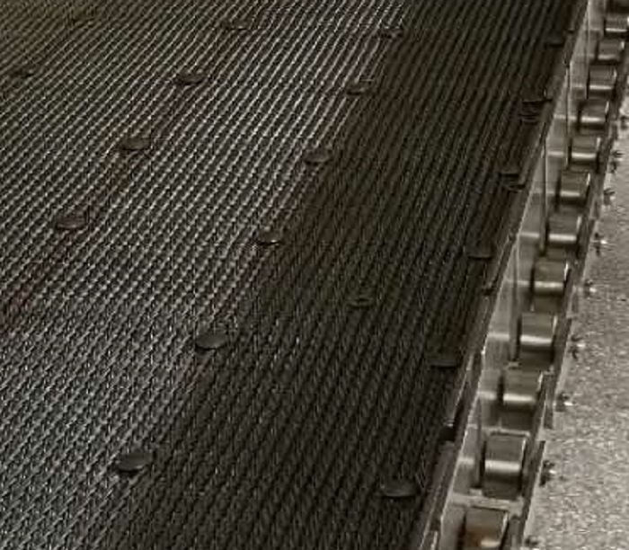 關(guān)西金屬網(wǎng)生產(chǎn)的金屬輸送帶不僅質(zhì)量?jī)?yōu)良，顏值也很好，外觀簡(jiǎn)潔干凈，光澤度好。